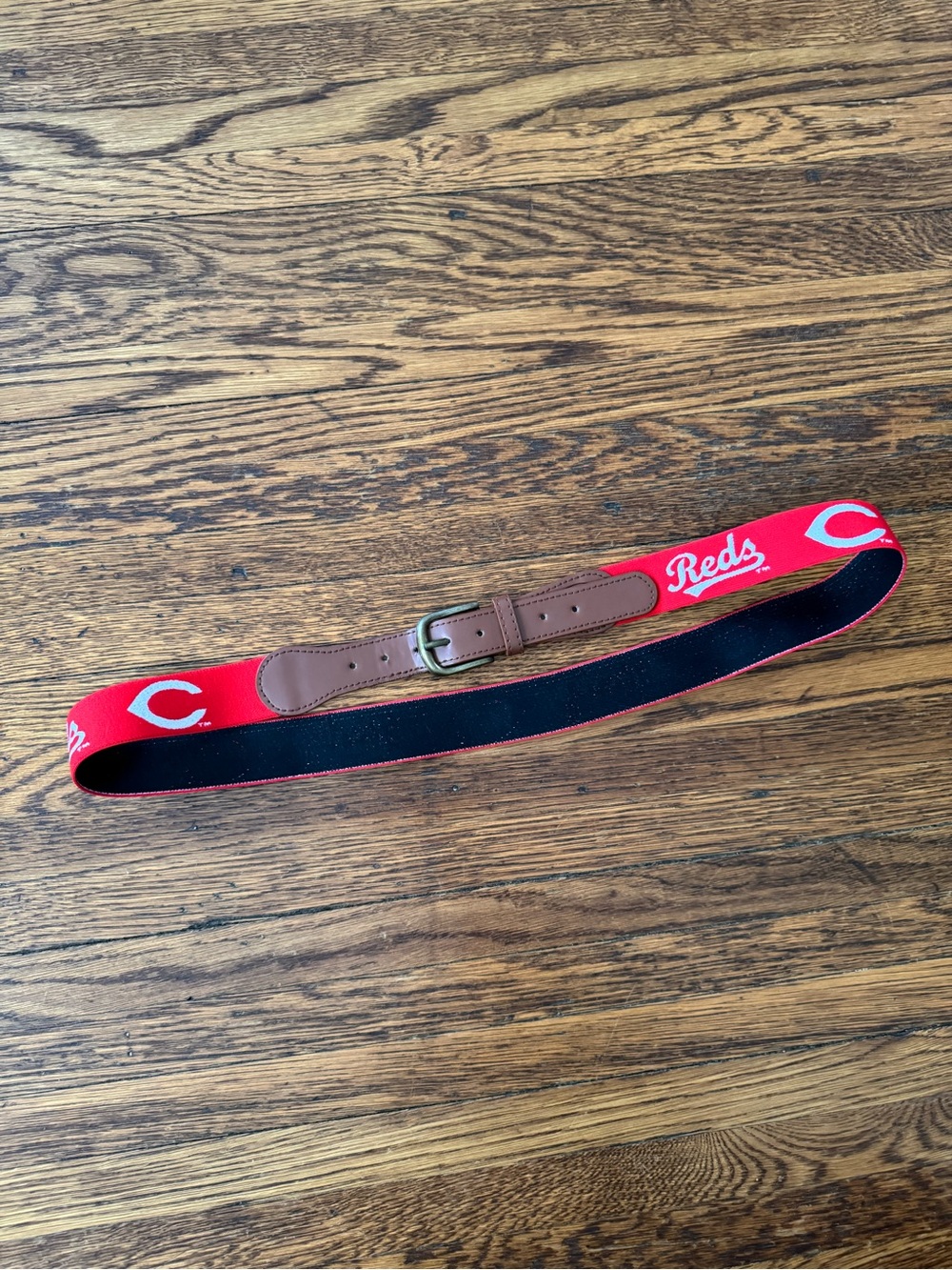 Skyline Chili Cincinnati Reds Stretchy
Belt Elastic Belt with Leather Accents
